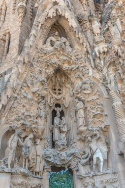 Barcelona, İspanya 'daki Sagrada Aile Katedrali' nin doğuş cephesi