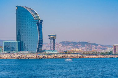 Barcelona 'nın rıhtımı W Oteli tarafından yönetiliyor.