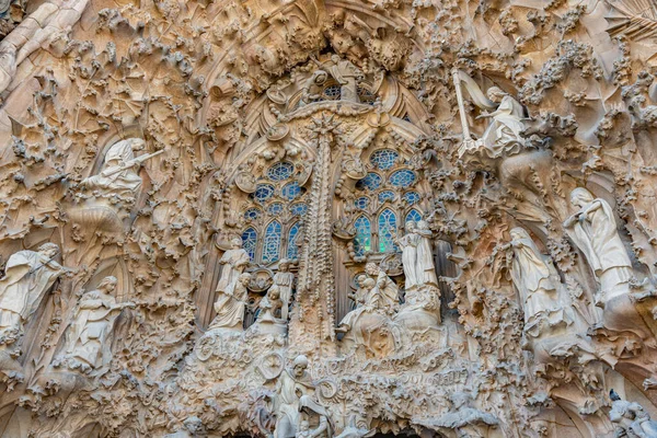 Γέννηση Πρόσοψη Του Καθεδρικού Ναού Sagrada Familia Στη Βαρκελώνη Ισπανία — Φωτογραφία Αρχείου