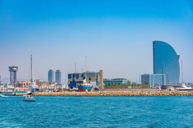 Barcelona 'nın rıhtımı W Oteli tarafından yönetiliyor.