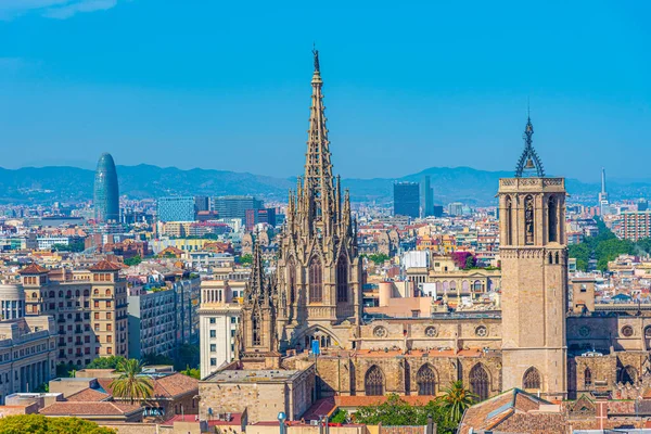 Flygfoto Över Gamla Stan Barcelona Med Tornet Katedralen Spanien — Stockfoto