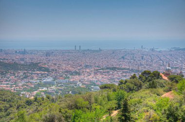 İspanya, Tibidabo dağından Barcelona 'nın hava manzarası
