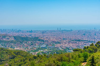 İspanya, Tibidabo dağından Barcelona 'nın hava manzarası