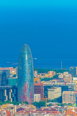 İspanya 'nın Torre Agbar kentinin Barcelona şehir merkezinin hava manzarası