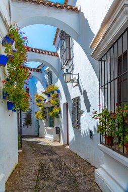 Barcelona, İspanya 'daki Poble Espanyol köyündeki Calle Cuna' nın kopyası.