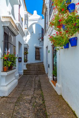 Barcelona, İspanya 'daki Poble Espanyol köyündeki Calle Cuna' nın kopyası.