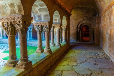 Barcelona, İspanya 'daki Poble Espanyol köyündeki Sant Miquel manastırında manastır.