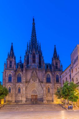 İspanya 'nın Barselona katedralinin gün doğumu manzarası