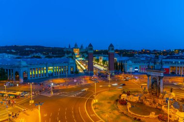 Barcelona, İspanya 'da Placa d' espanya 'nın gün batımı manzarası