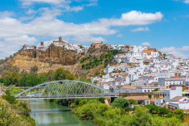 Arcos de la Frontera, İspanya 'nın ünlü pueblos blancos' larından biri.
