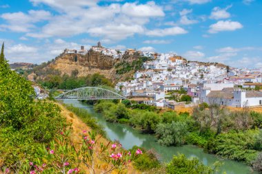 Arcos de la Frontera, İspanya 'nın ünlü pueblos blancos' larından biri.