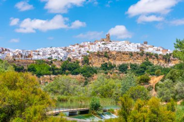 Arcos de la Frontera, İspanya 'nın ünlü pueblos blancos' larından biri.