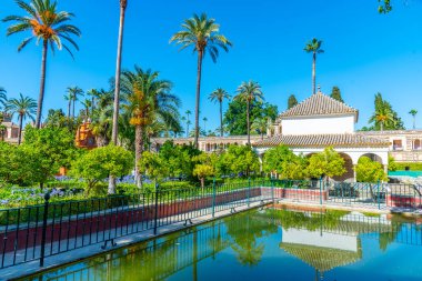 Charles V Pavyonu İspanya 'daki Real Alcazar de Sevilla bahçesinde.