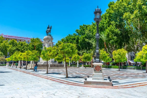 Statue Von Fernando Iii Plaza Nueva Sevilla Spanien — Stockfoto