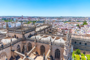 İspanya, Sevilla 'daki katedralin havadan görünüşü