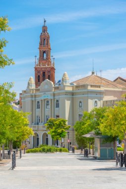 İspanyol kasabası Carmona ve San Bartolome Kilisesi 'nin merkezi.