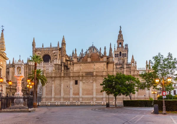 Soluppgång Utsikt Över Katedralen Sevilla Spanien — Stockfoto