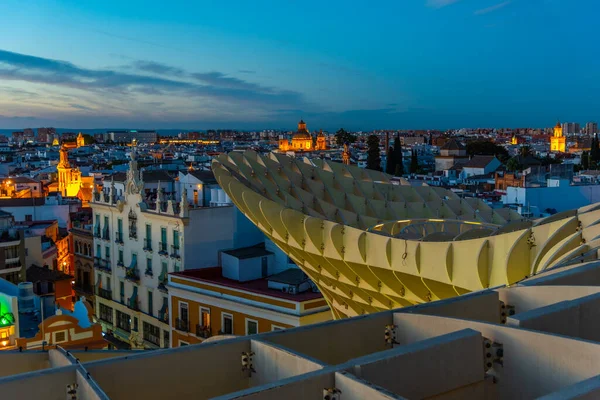 Vista Noturna Das Iluminadas Setas Sevilha Espanha — Fotografia de Stock