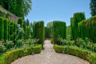 Granada, İspanya 'daki Generalife bahçelerinde Jardines bajos
