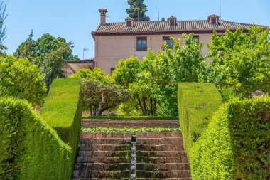 Jardines del Partal Granada, İspanya 'daki Alhambra Sarayı' nın içinde.