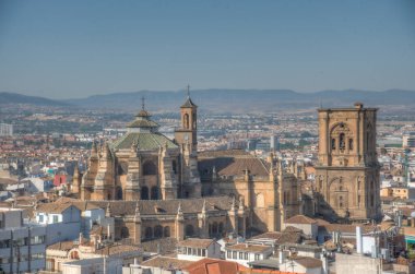 Yaz boyunca İspanya 'daki Granada Katedrali' nin havadan görünüşü