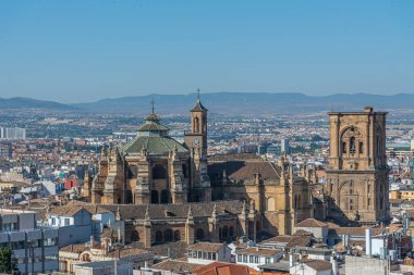 Yaz boyunca İspanya 'daki Granada Katedrali' nin havadan görünüşü