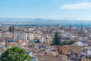 Granada, İspanya 'nın merkezinin havadan görünüşü