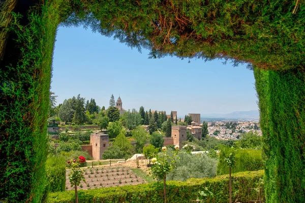 Alhambra Bekeken Vanaf Generalife Tuinen Granada Spanje — Stockfoto
