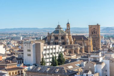Yaz boyunca İspanya 'daki Granada Katedrali' nin havadan görünüşü