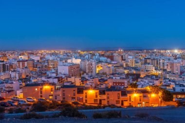 İspanyol şehri Almerya 'nın gün batımı manzarası