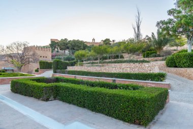 İspanya, Almerya 'daki Alcazaba kalesinin günbatımı manzarası