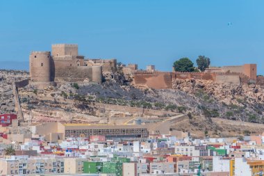 Alcazaba Almerya 'da, İspanya' ya tepeden bakan