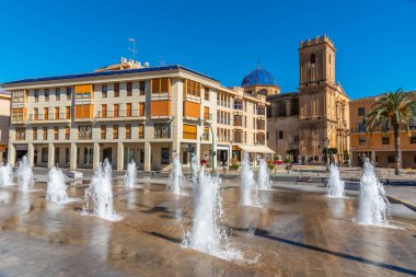 İspanya, Elche 'deki Santa Maria Bazilikası manzarası
