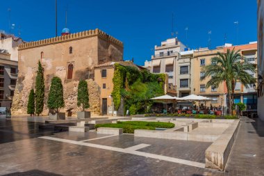 İspanya, Elche 'nin merkezindeki Calaforra Kulesi