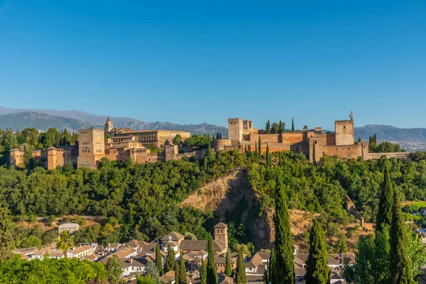 Alhambra全景 阳光明媚的日子 西班牙格拉纳达 — 图库照片