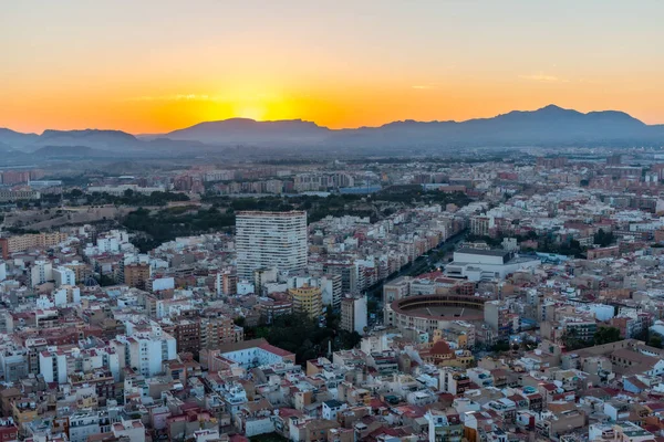 スペインの郊外アリカンテの夕景 — ストック写真