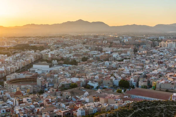 スペインの郊外アリカンテの夕景 — ストック写真