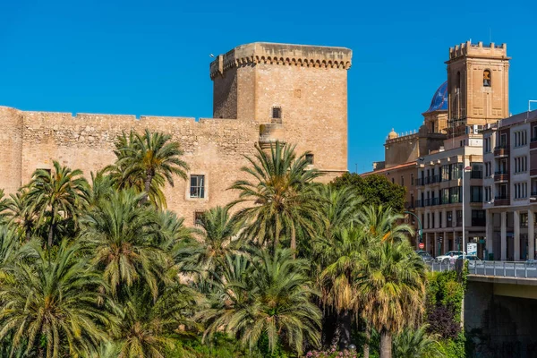 Palacio Altamira Visto Detrás Del Río Vinalopo Elche España —  Fotos de Stock