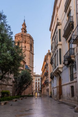 İspanya Valensiya katedralinin Torre del Micalet çan kulesi