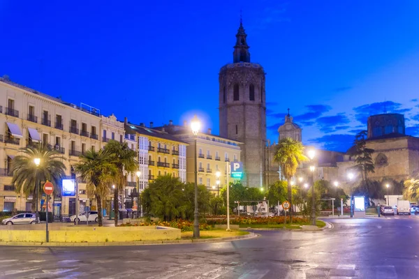 Noční Pohled Katedrálu Valencii Náměstí Plaza Reina Španělsko — Stock fotografie