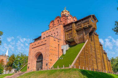 Ukrayna 'daki Kyiv' in altın kapısının manzarası