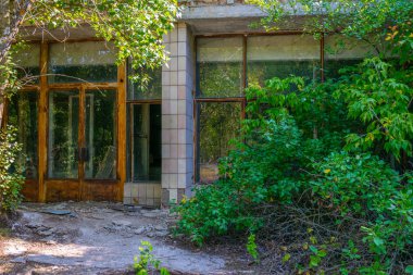 Ukrayna 'nın Pripyat kasabasındaki terk edilmiş hastane.
