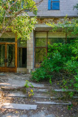 Ukrayna 'nın Pripyat kasabasındaki terk edilmiş hastane.