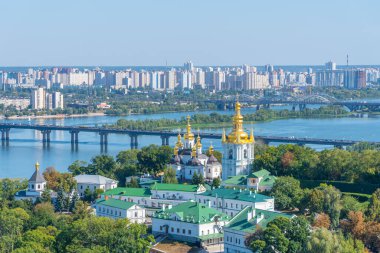 Kiev, Ukrayna 'daki Kiev Pechersk Lavra' nın hava manzarası