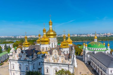 Kiev, Ukrayna 'daki Kiev Pechersk Lavra' nın hava manzarası