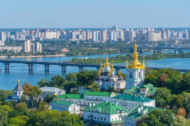Kiev, Ukrayna 'daki Kiev Pechersk Lavra' nın hava manzarası