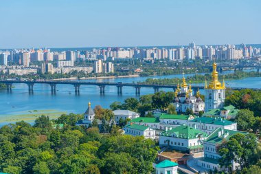 Kiev, Ukrayna 'daki Kiev Pechersk Lavra' nın hava manzarası