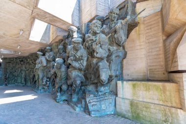 Ukrayna, Kiev 'deki Anavatan Anıtı' nda heykeller