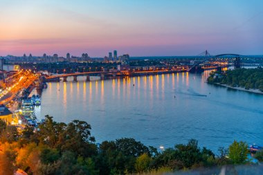 Ukrayna, Kyiv 'deki Dinyeper nehir manzarası