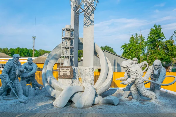 Monument Aux Pompiers Morts Lors Accident Tchernobyl Ukraine — Photo